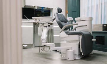 Confidence Without Fuss: Why Smile Hub’s Model Is the Future of City Dentistry